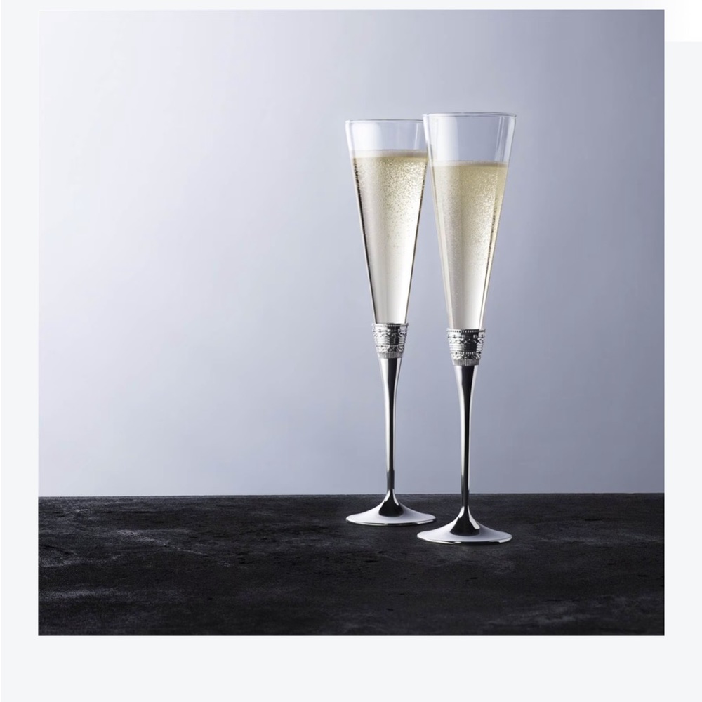 Vera Wang flutes new